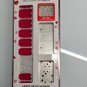 Dashing Diva Nail Strips Valentine's Day